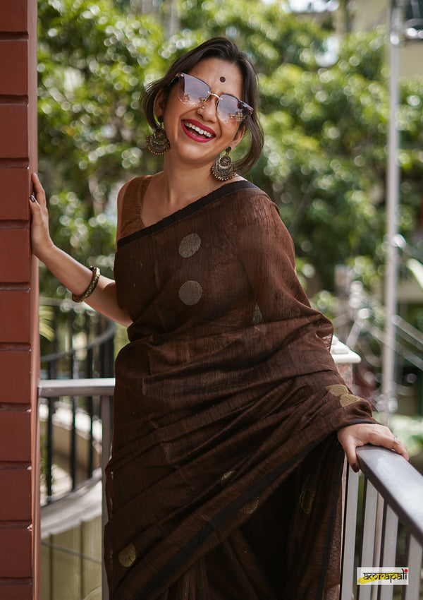 Matka Resham with golden zari polka butis